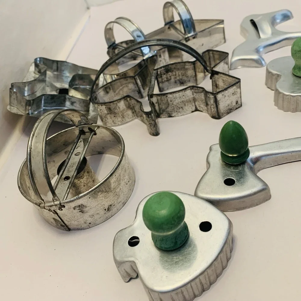 VTG Cookie Cutters LOT Green Handle Country Folk Horse Dog Biscuit Christmas